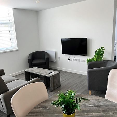 Ascot House Apartments Peterborough Ngoại thất bức ảnh