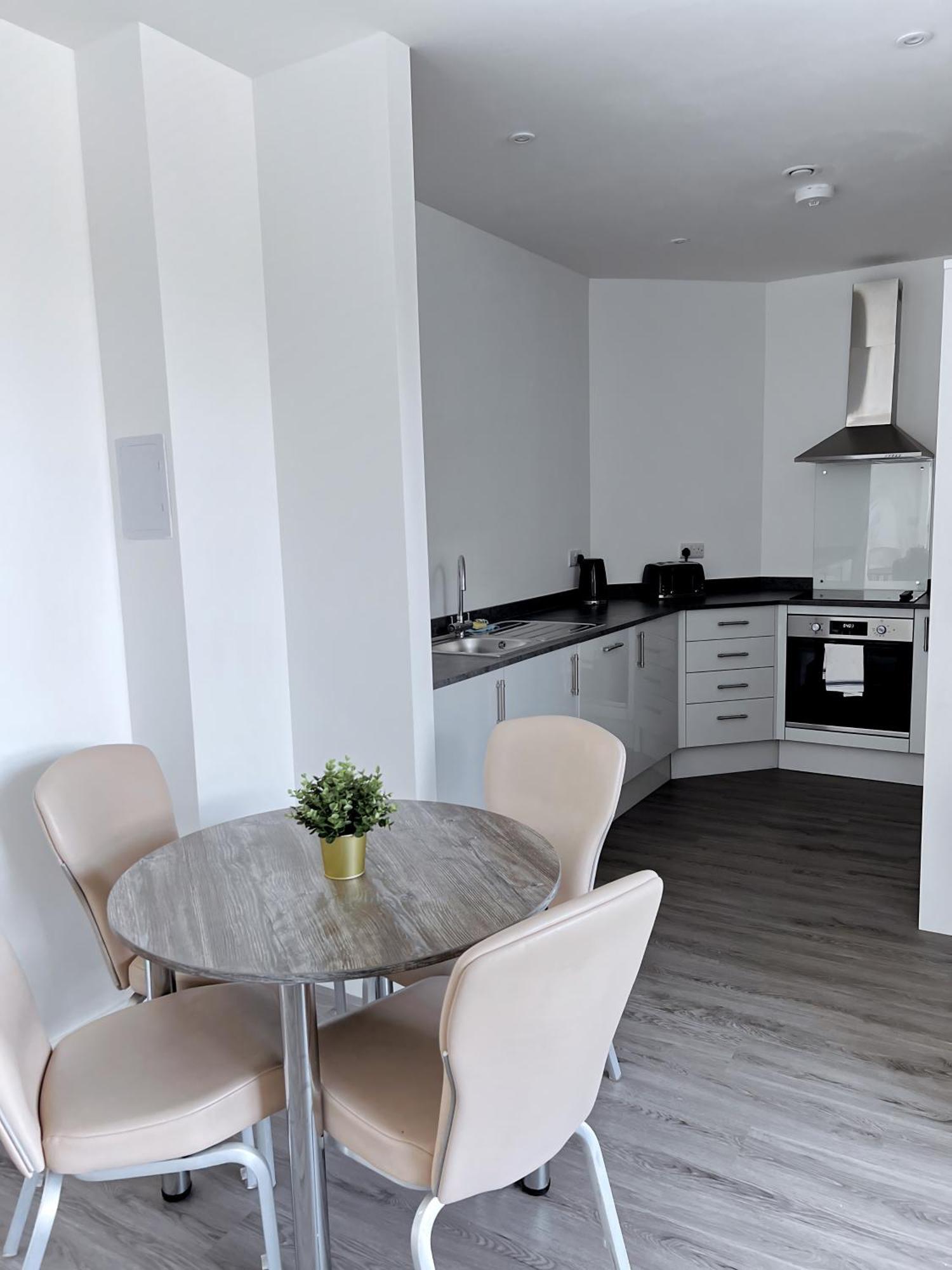 Ascot House Apartments Peterborough Ngoại thất bức ảnh