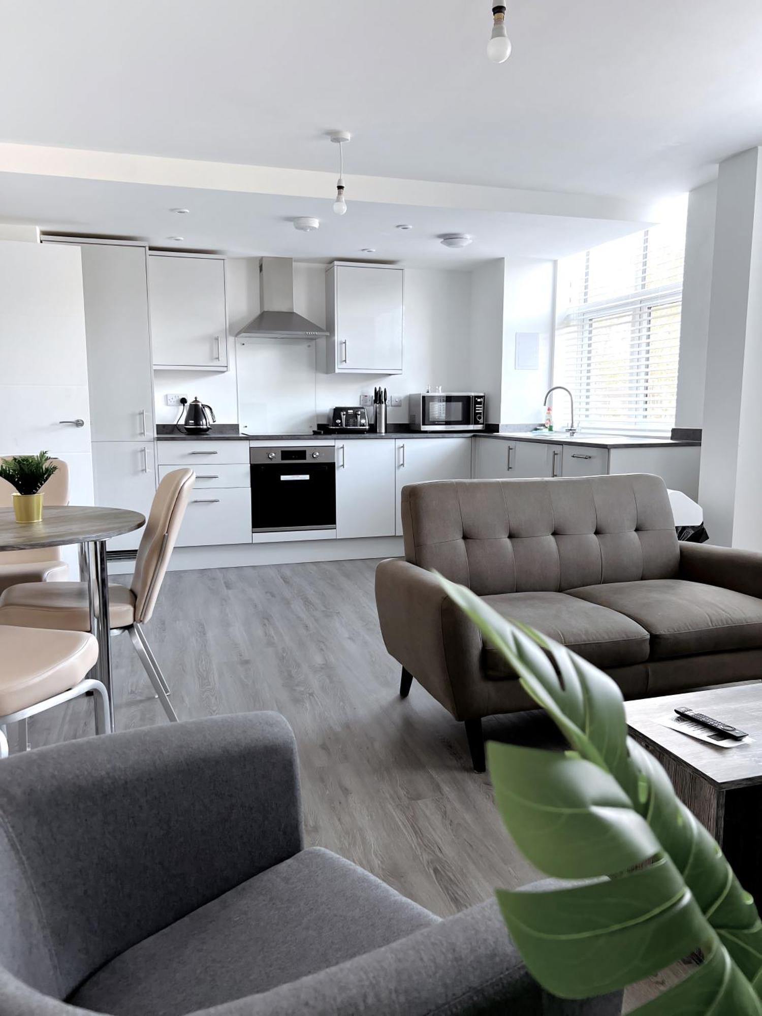 Ascot House Apartments Peterborough Ngoại thất bức ảnh