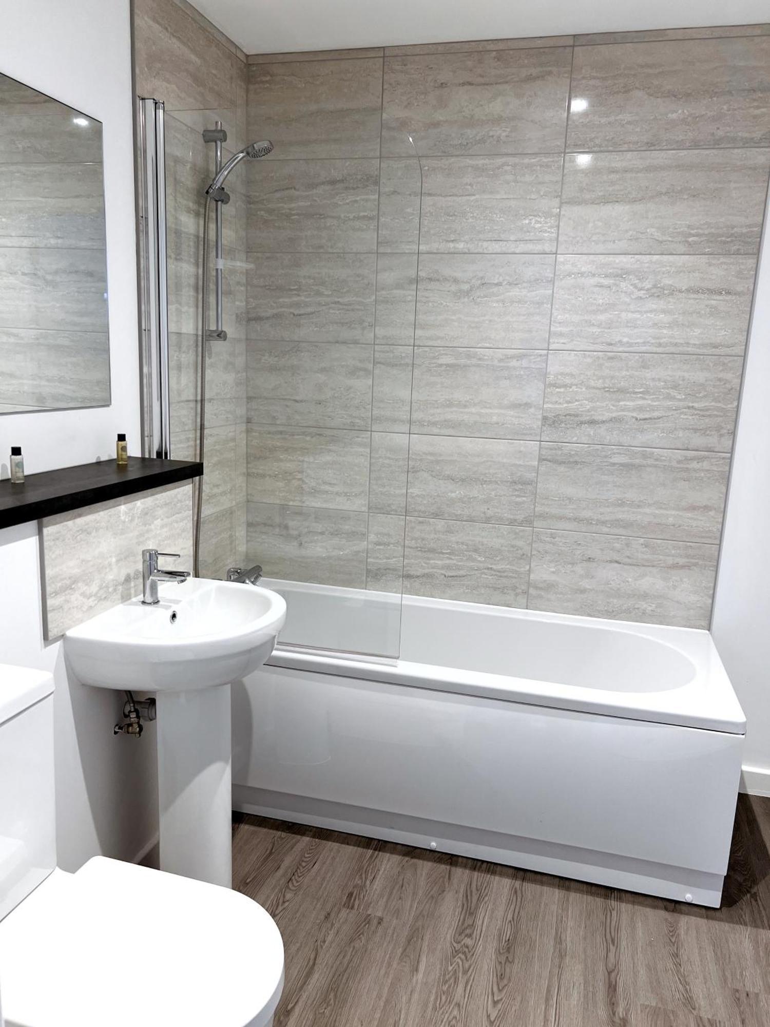Ascot House Apartments Peterborough Ngoại thất bức ảnh